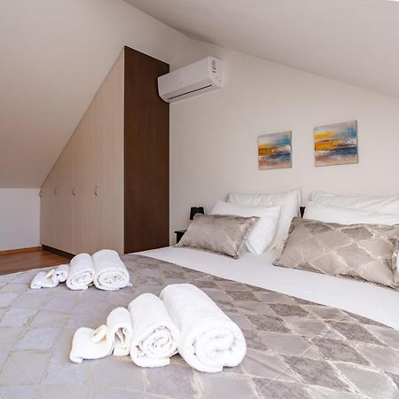 Nerica Apartment Zavalatica Ngoại thất bức ảnh