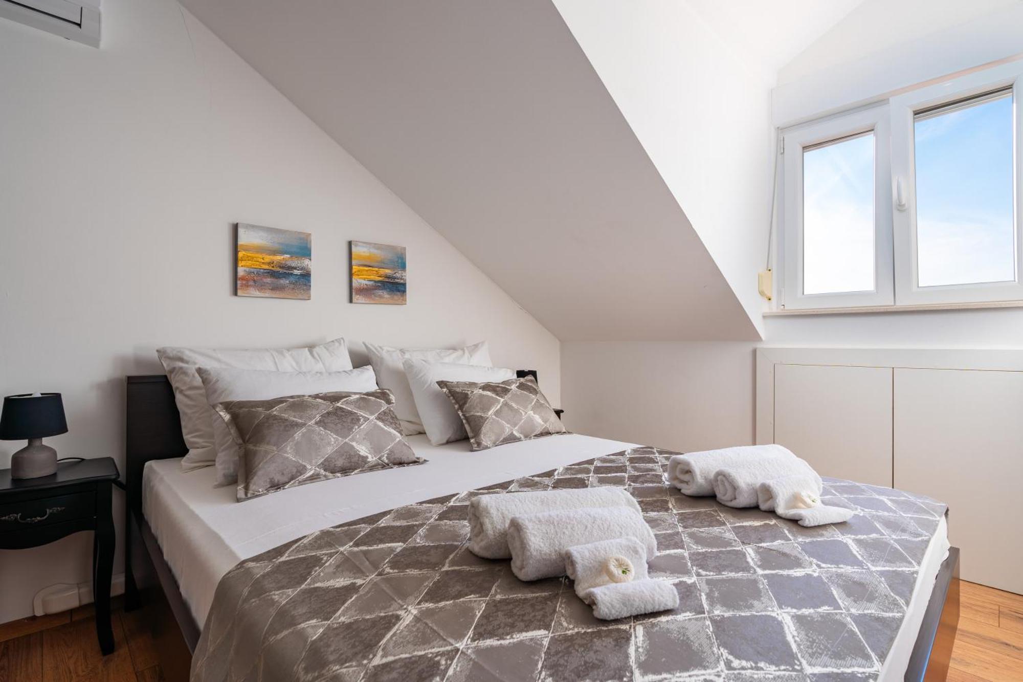 Nerica Apartment Zavalatica Ngoại thất bức ảnh